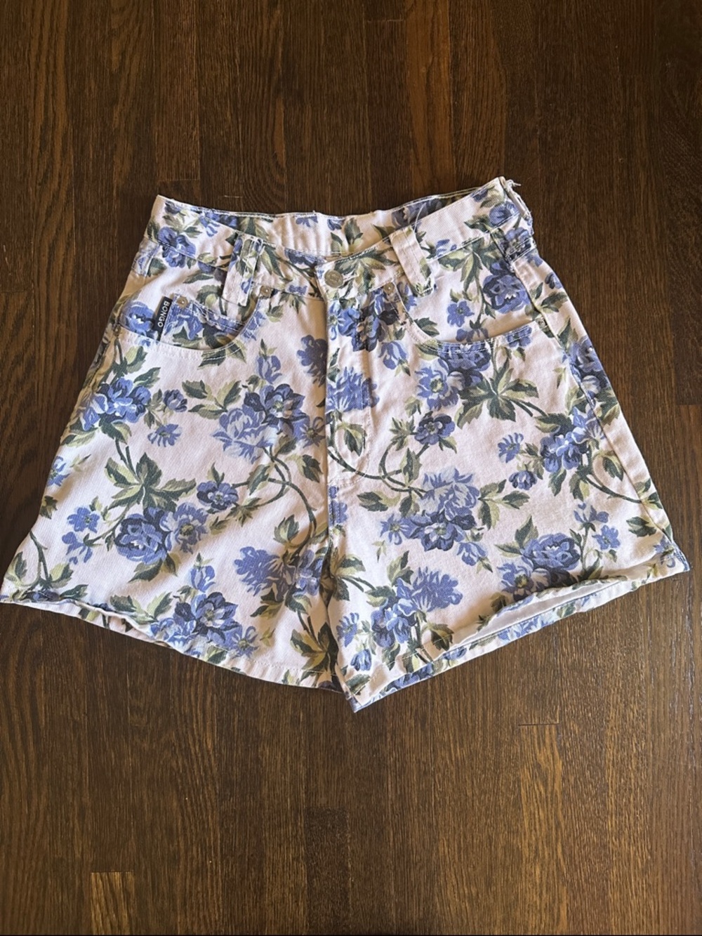 Vintage BONGO Blue Floral High-Waist Women’s Shorts Waist 26”